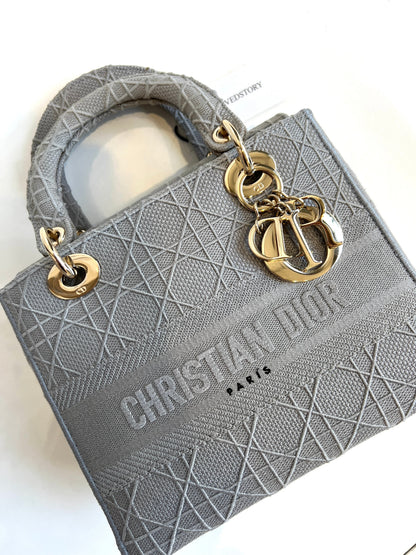 Lady Dior Medium Cannage Grey