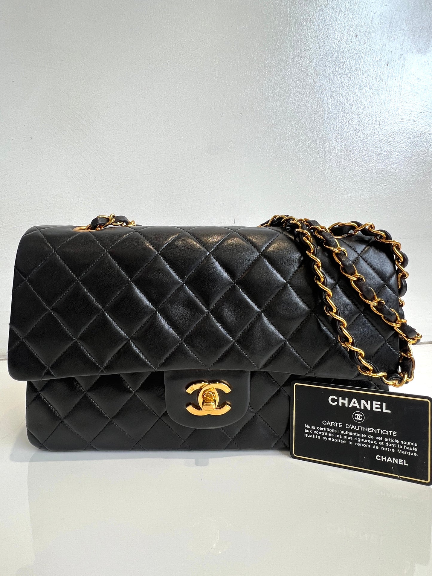 Classic Double Flap Medium