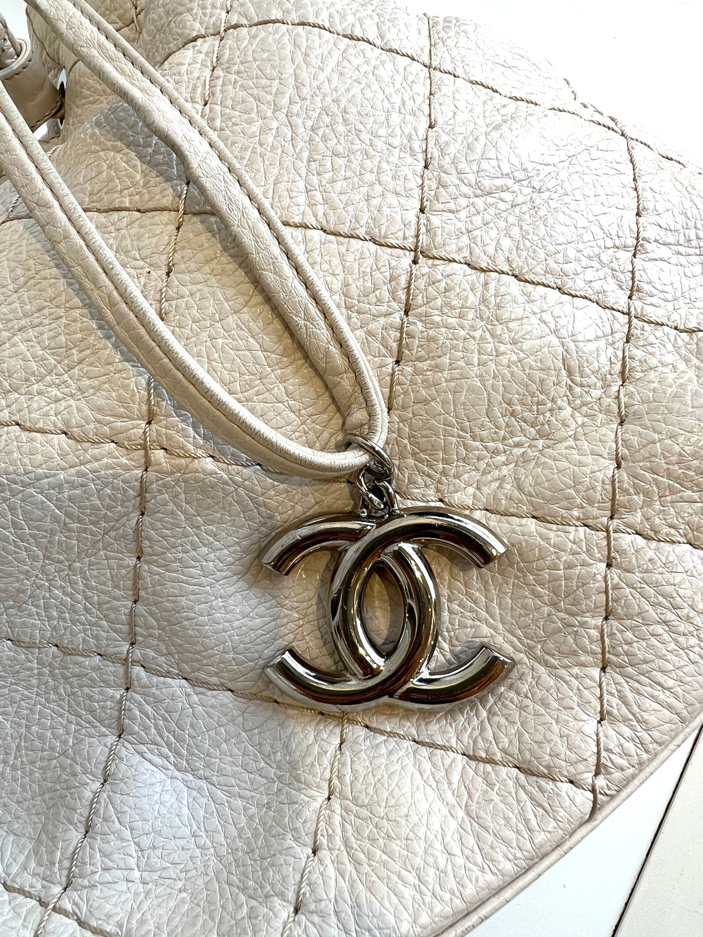 On The Road Bucket Bag Ivory