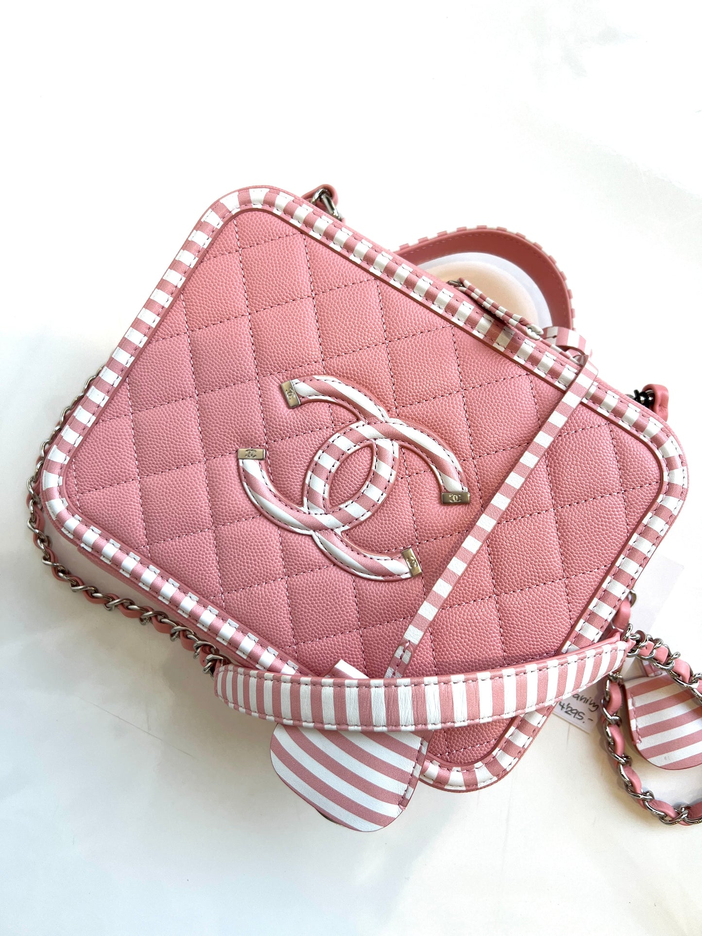 2018 Filigree Vanity Bag Pink