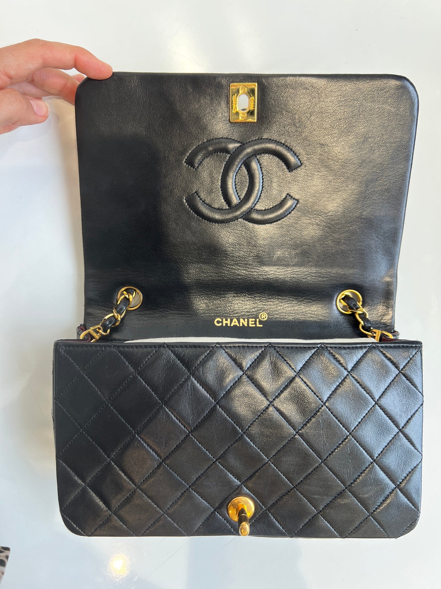 Classic Full Flap Black