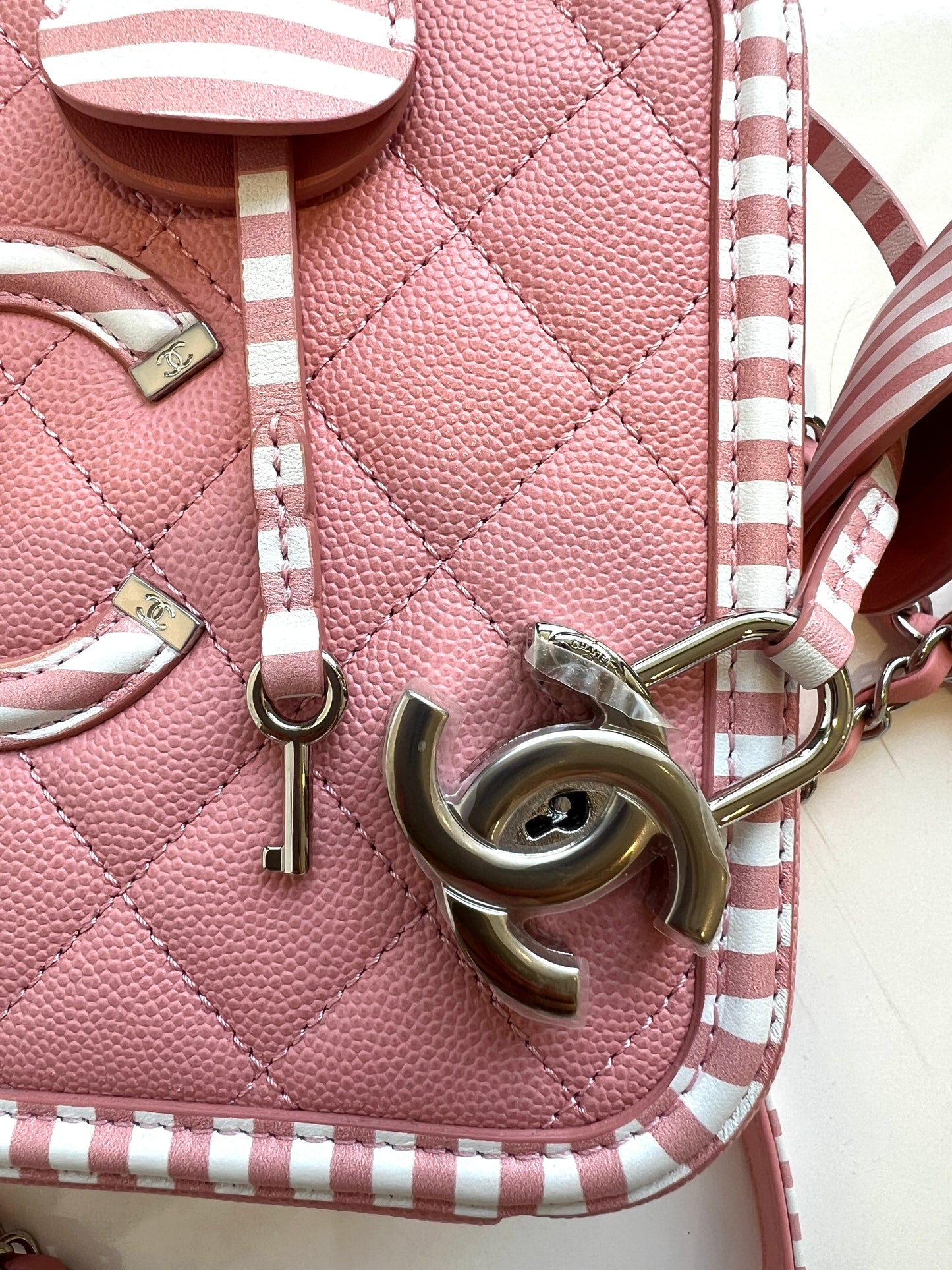 2018 Filigree Vanity Bag Pink