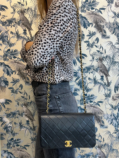 Classic Full Flap Black