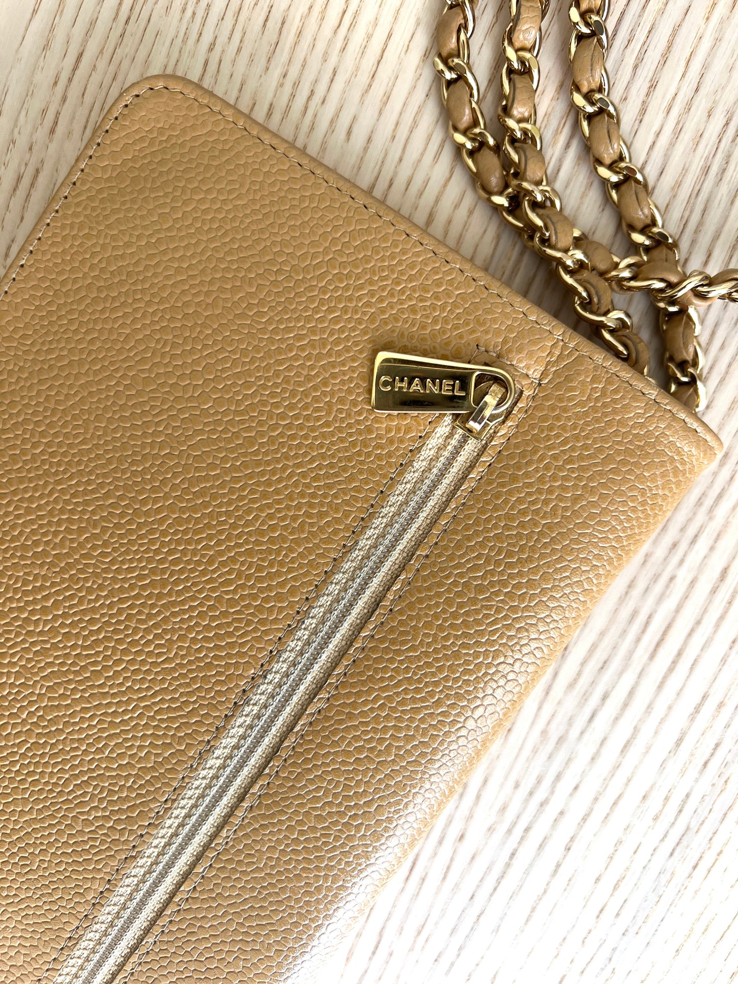 Wallet on Chain Beige
