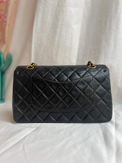 CLASSIC DOUBLE FLAP MEDIUM BLACK LAMBSKIN GOLD
