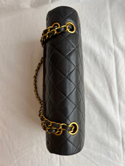 CLASSIC DOUBLE FLAP MEDIUM BLACK LAMBSKIN GOLD