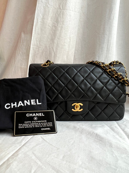 CLASSIC DOUBLE FLAP MEDIUM BLACK LAMBSKIN GOLD