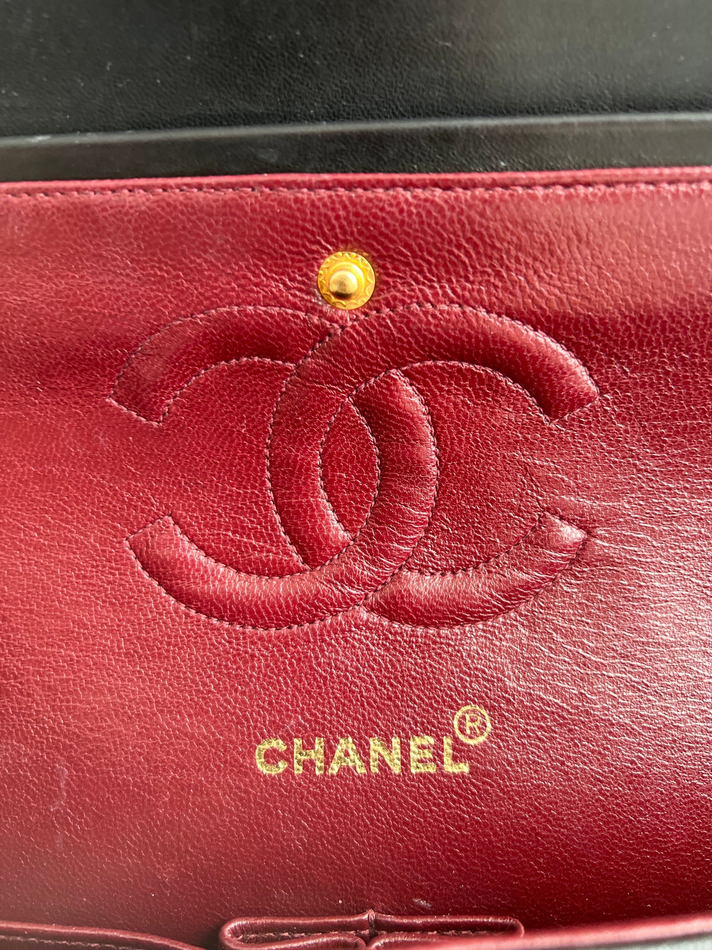 CLASSIC DOUBLE FLAP MEDIUM BLACK LAMBSKIN GOLD