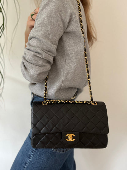 CLASSIC DOUBLE FLAP MEDIUM BLACK LAMBSKIN GOLD