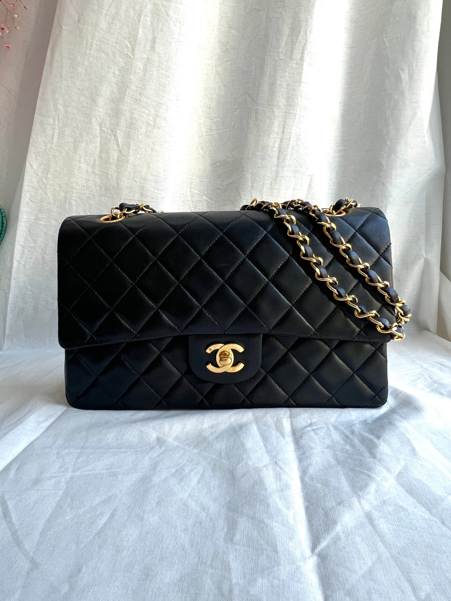 Classic Double Flap Medium