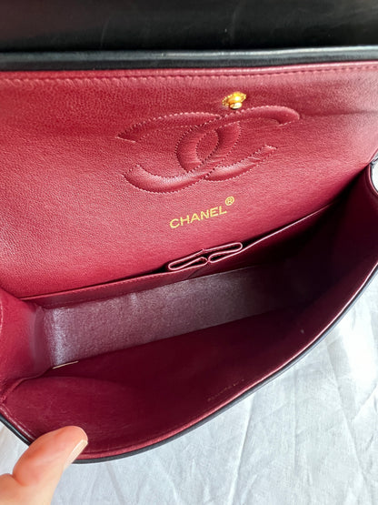 Classic Double Flap Medium