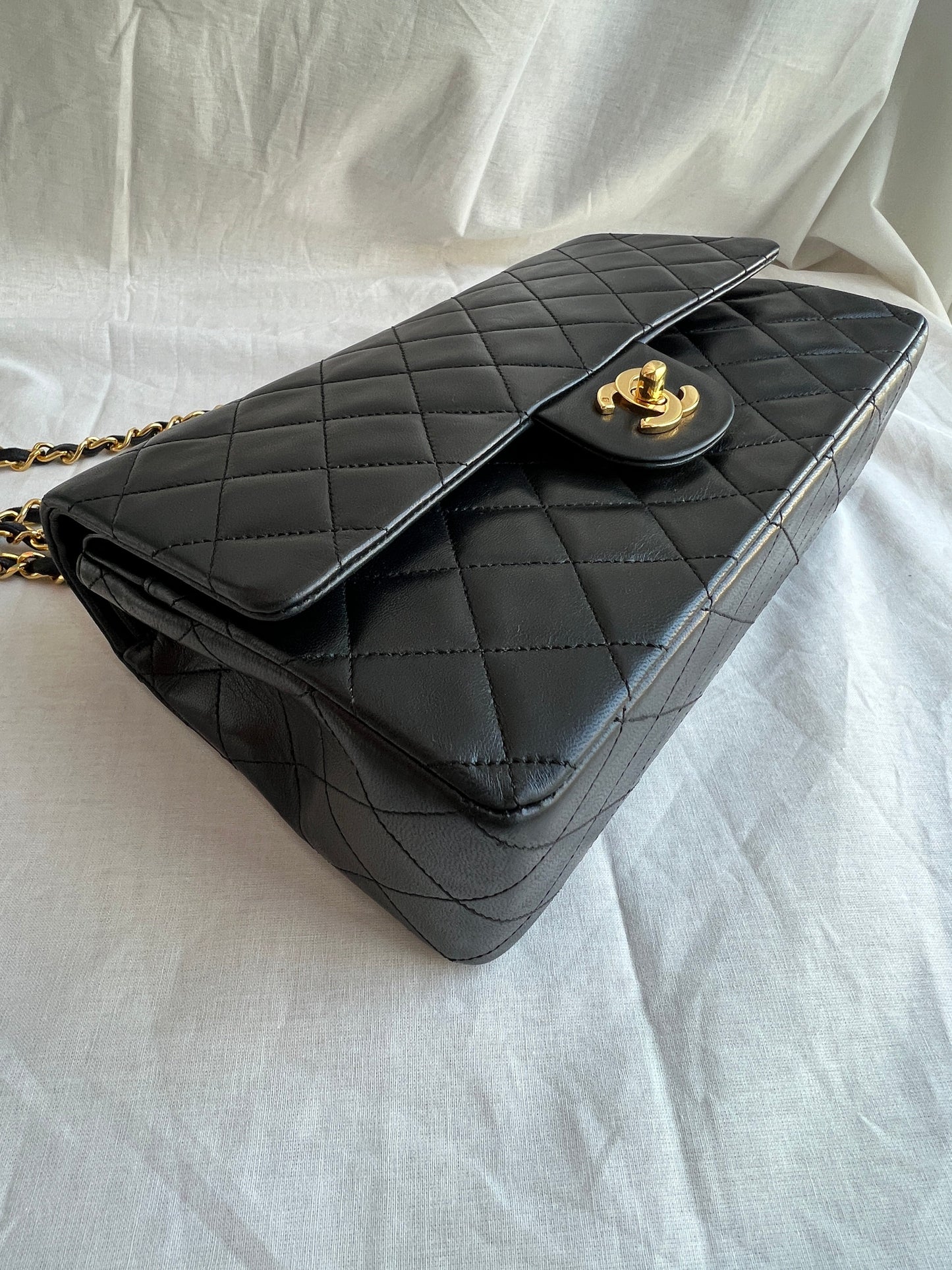 Classic Double Flap Medium