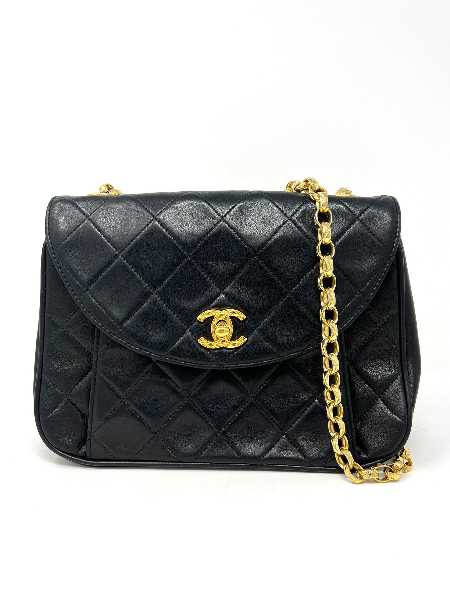 Diamond quilted vintage flap bag 1991-1994