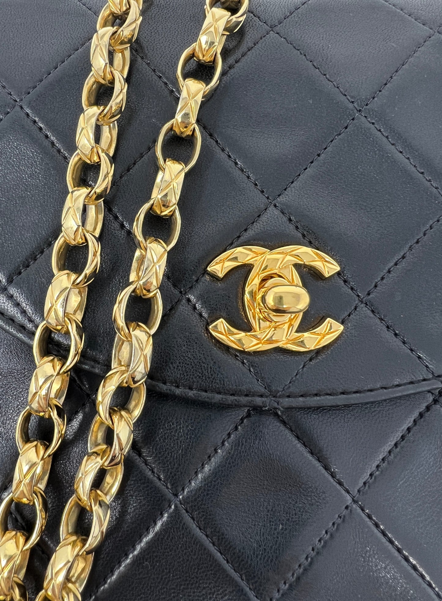 Diamond quilted vintage flap bag 1991-1994