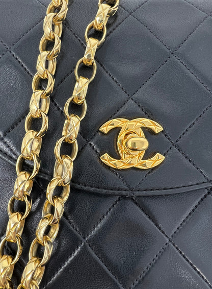 Diamond quilted vintage flap bag 1991-1994