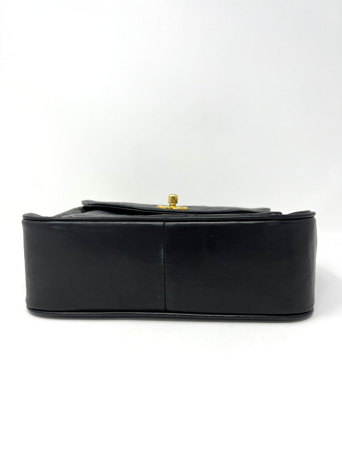 Diamond quilted vintage flap bag 1991-1994