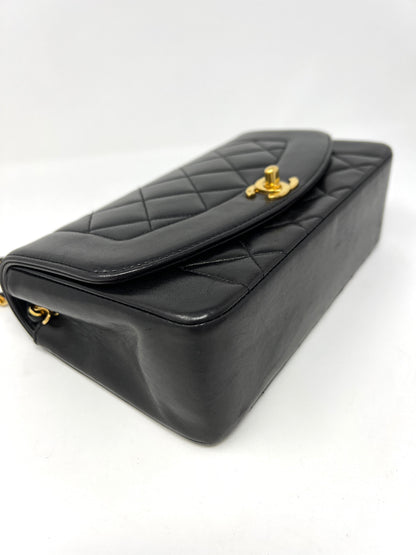 Diana Medium Flap Bag Black