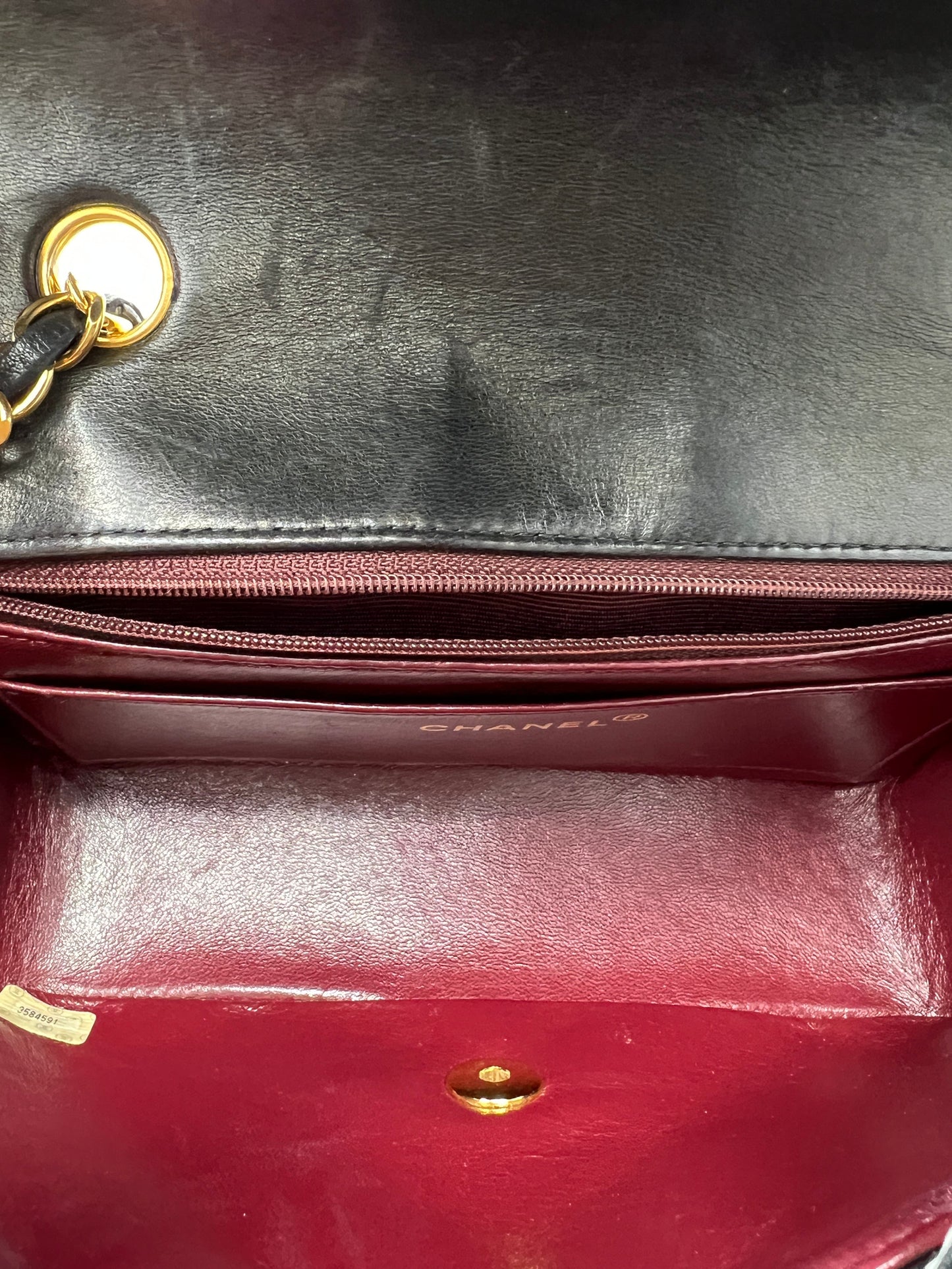 Diana Medium Flap Bag Black