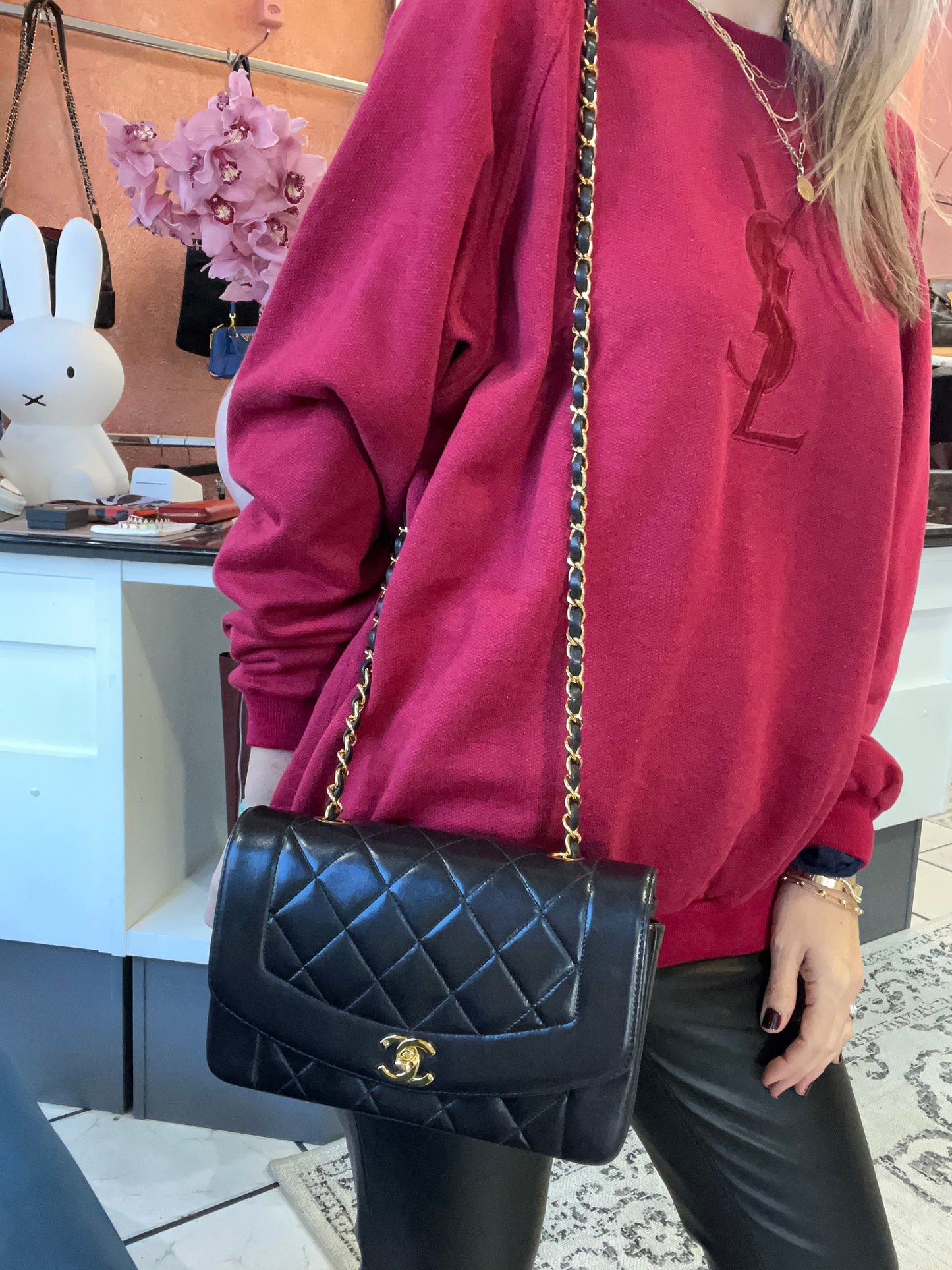Diana Medium Flap Bag Black