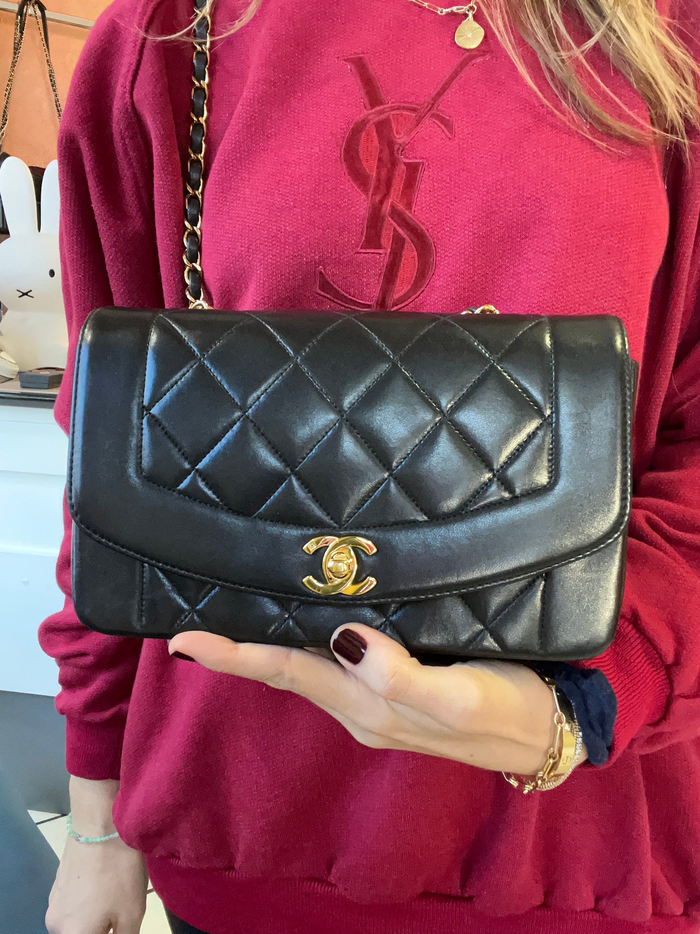 Diana Medium Flap Bag Black