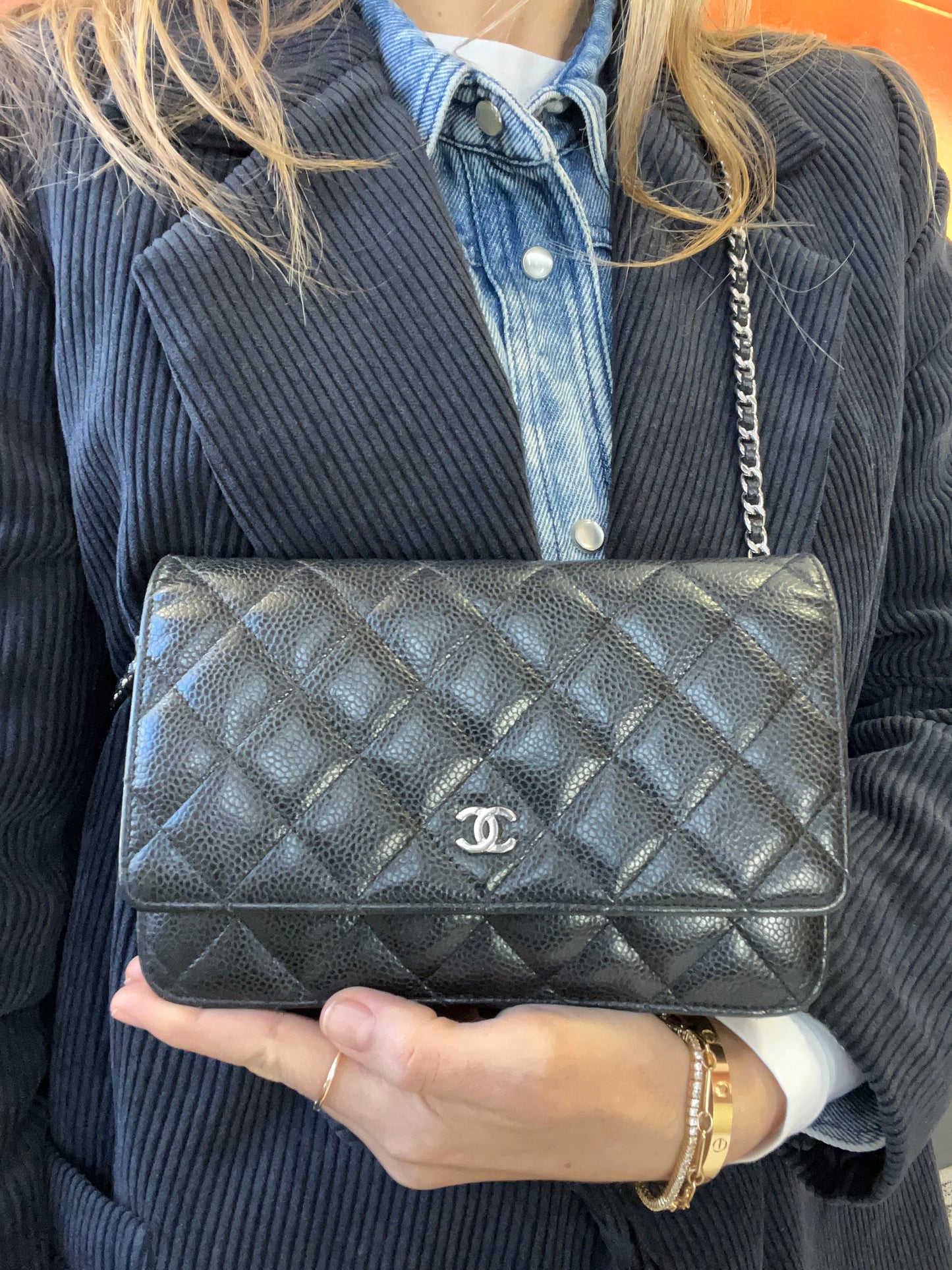 Wallet on Chain Black Caviar Leather and Silver Hardware
