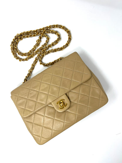 Vintage Mini Flap in Beige Lambskin 1989-1991