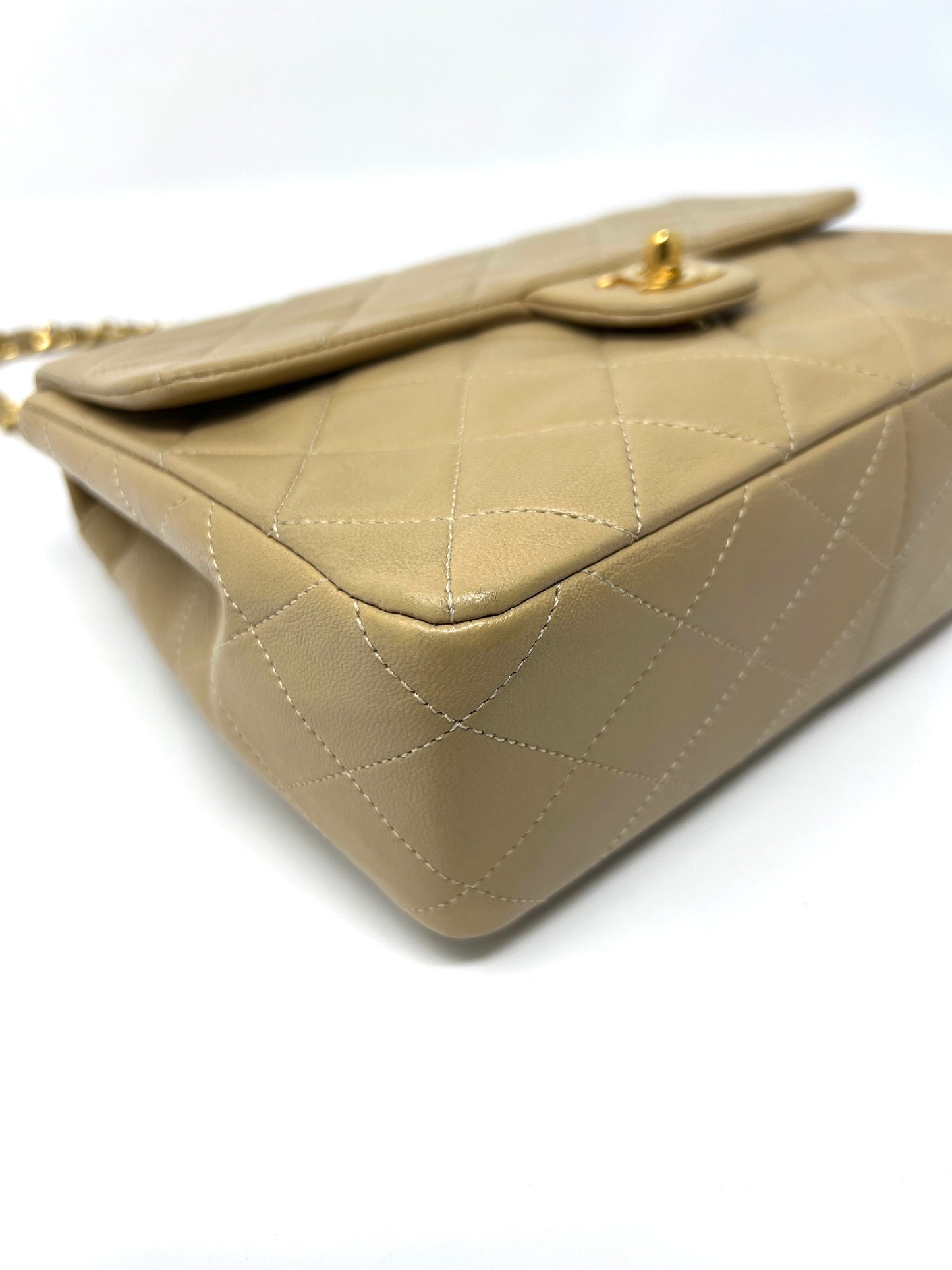 Vintage Mini Flap in Beige Lambskin 1989-1991