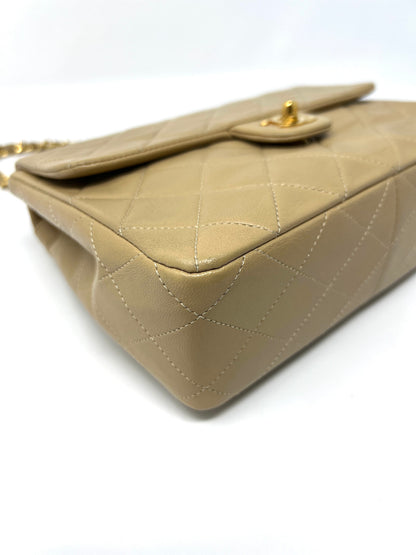 Vintage Mini Flap in Beige Lambskin 1989-1991