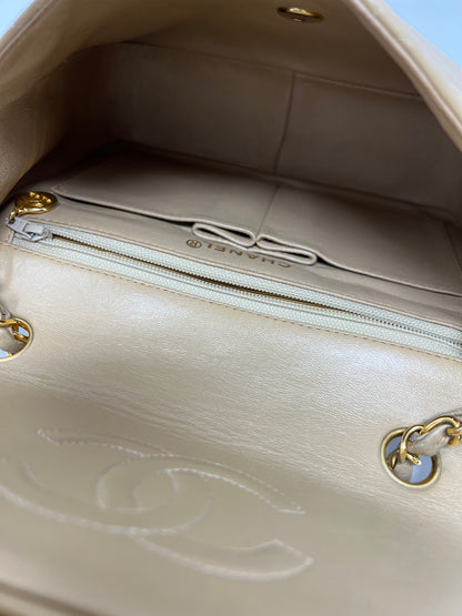 Vintage Mini Flap in Beige Lambskin 1989-1991