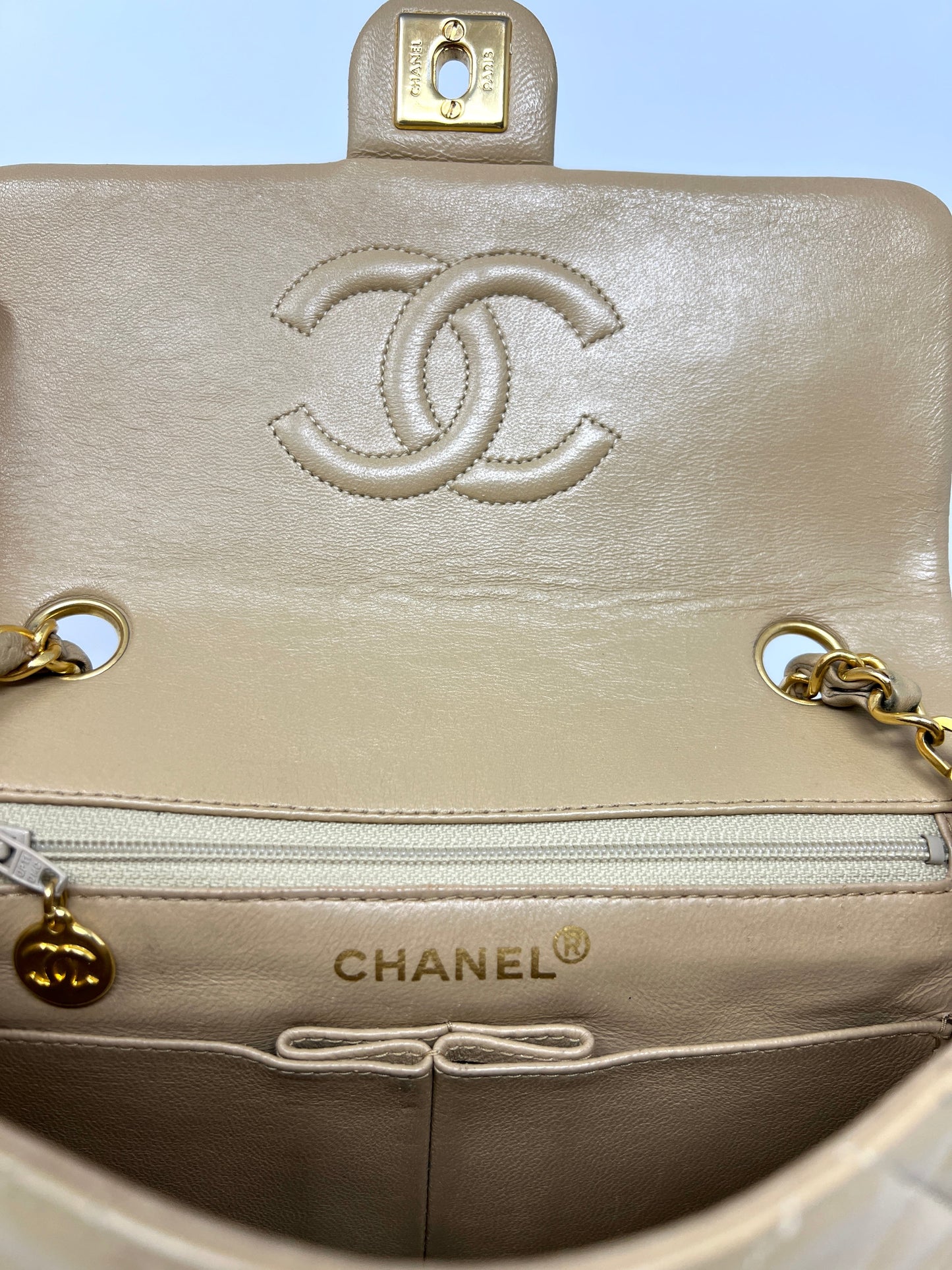 Vintage Mini Flap in Beige Lambskin 1989-1991