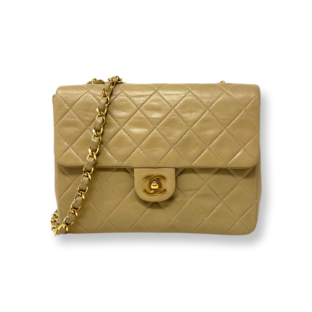 Vintage Mini Flap in Beige Lambskin 1989-1991