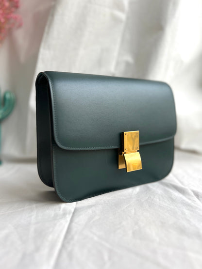 Medium Classic Box Bag Calf leather