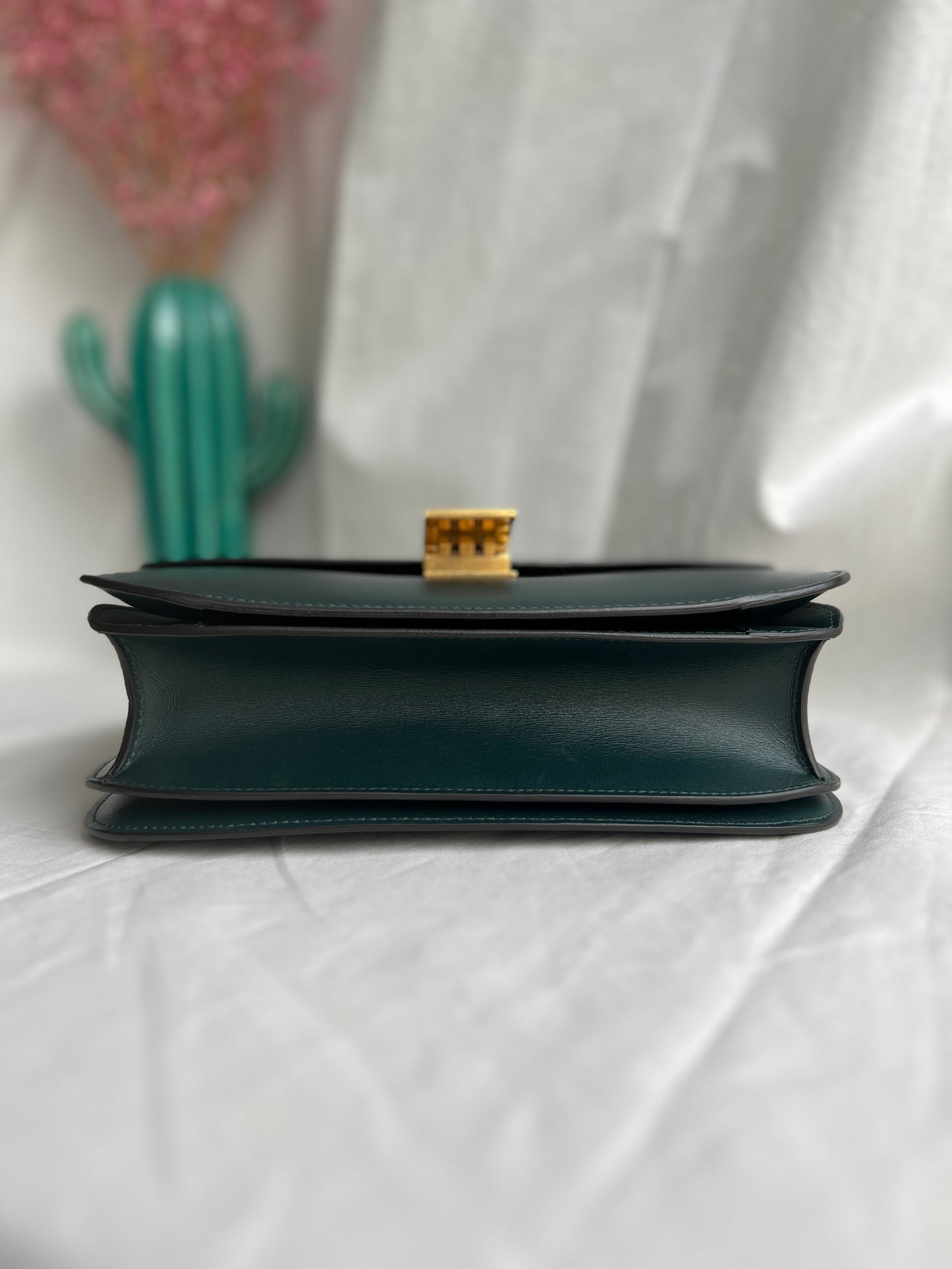 Medium Classic Box Bag Calf leather