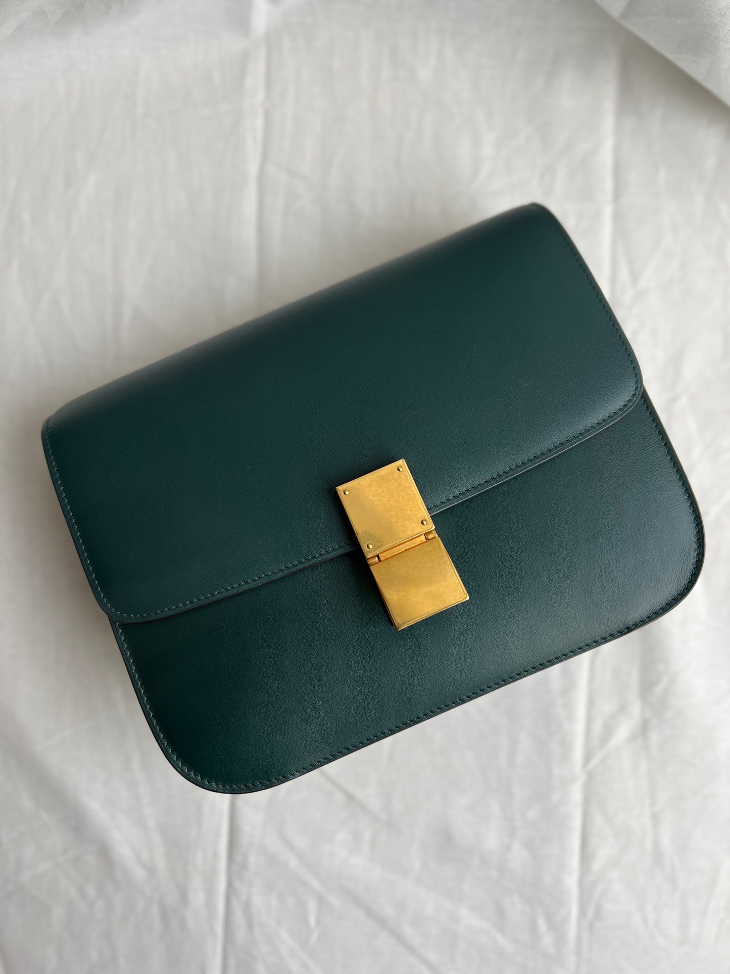 Medium Classic Box Bag Calf leather