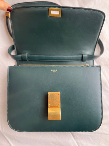 Medium Classic Box Bag Calf leather