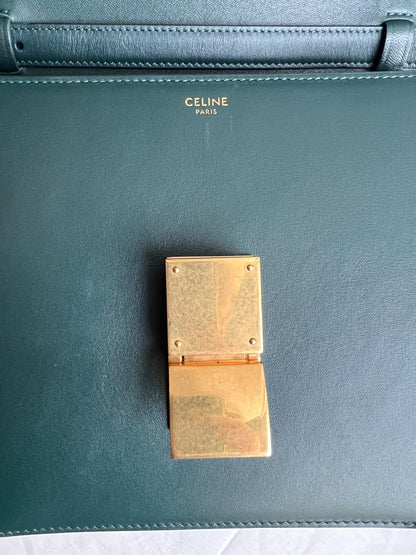 Medium Classic Box Bag Calf leather