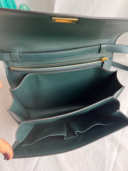 Medium Classic Box Bag Calf leather