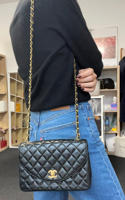 Vintage half-moon single flap