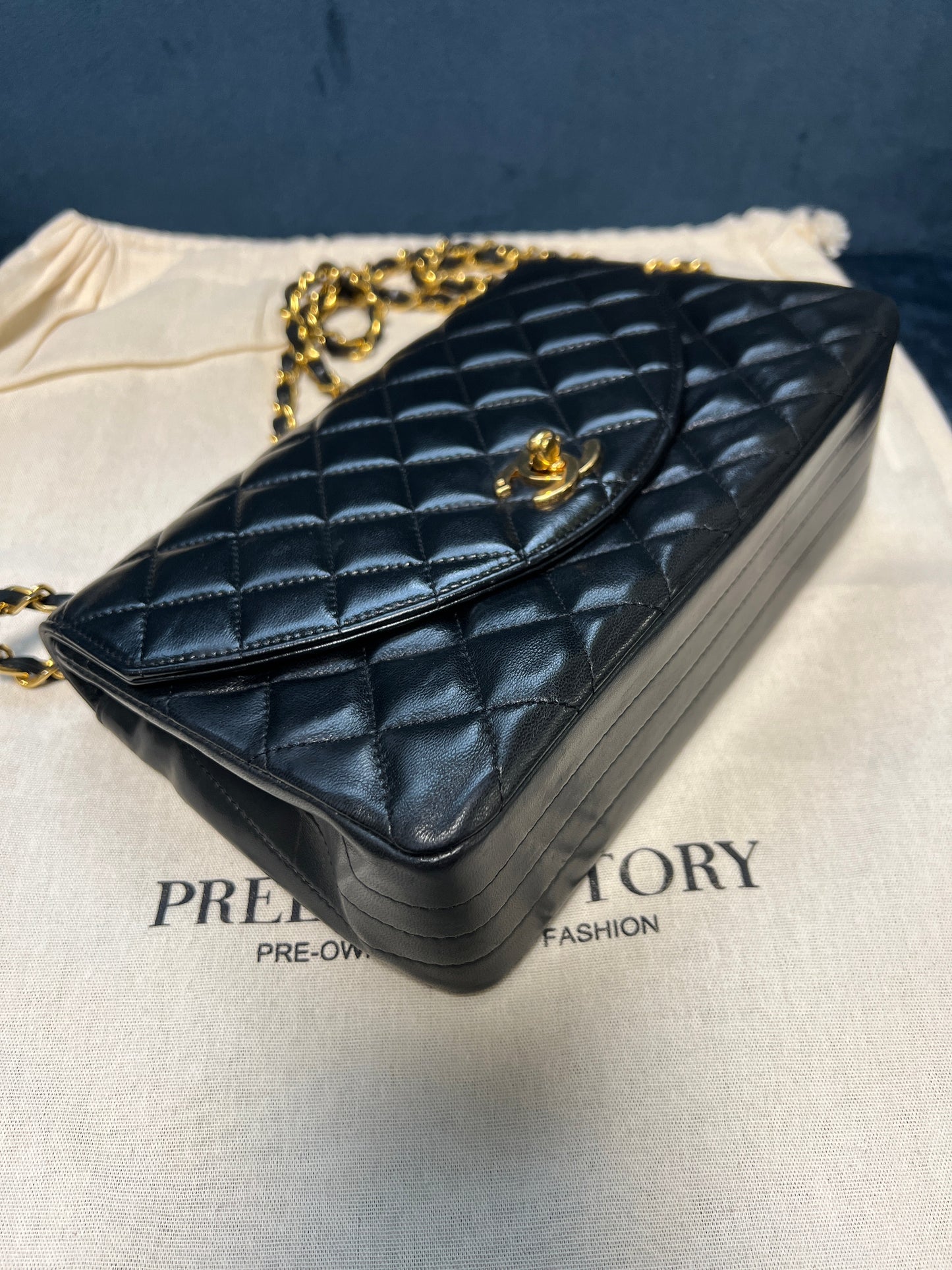 Vintage half-moon single flap