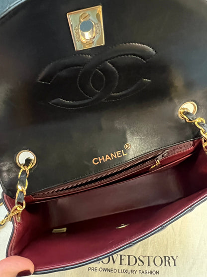 Vintage half-moon single flap