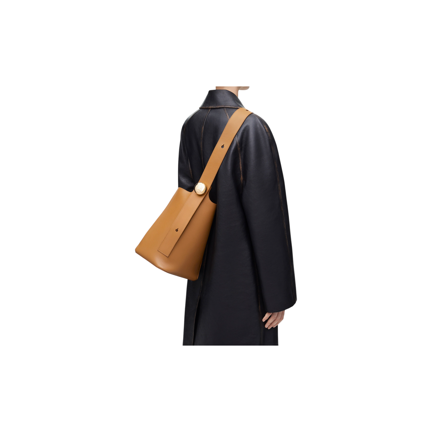 Loewe Medium Pebble Bucket Bag – Oak