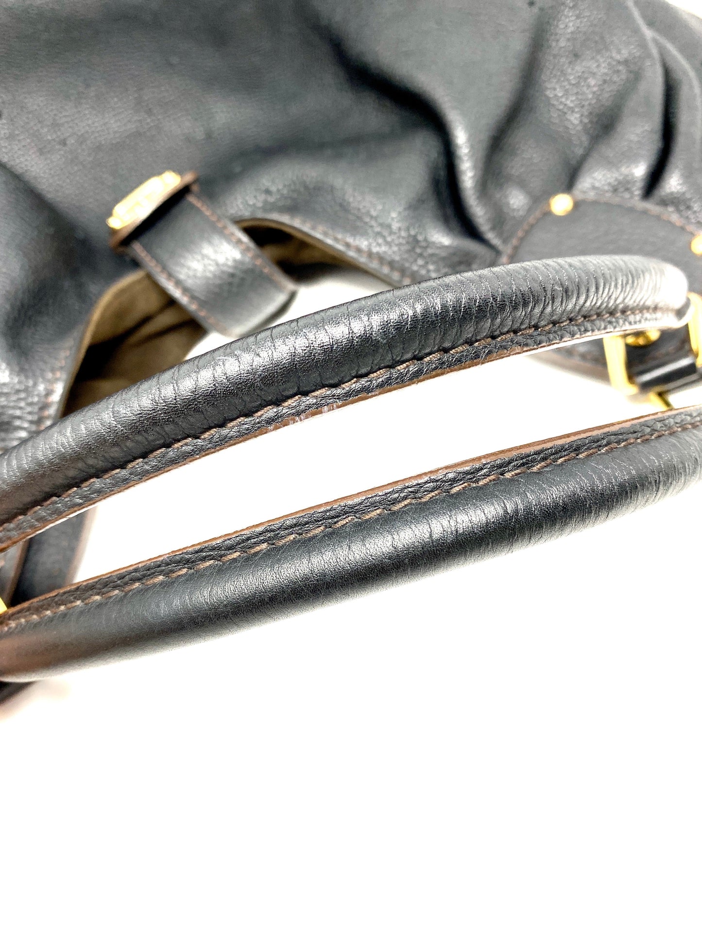 LOUIS VUITTON MAHINA XL BLACK LEATHER
