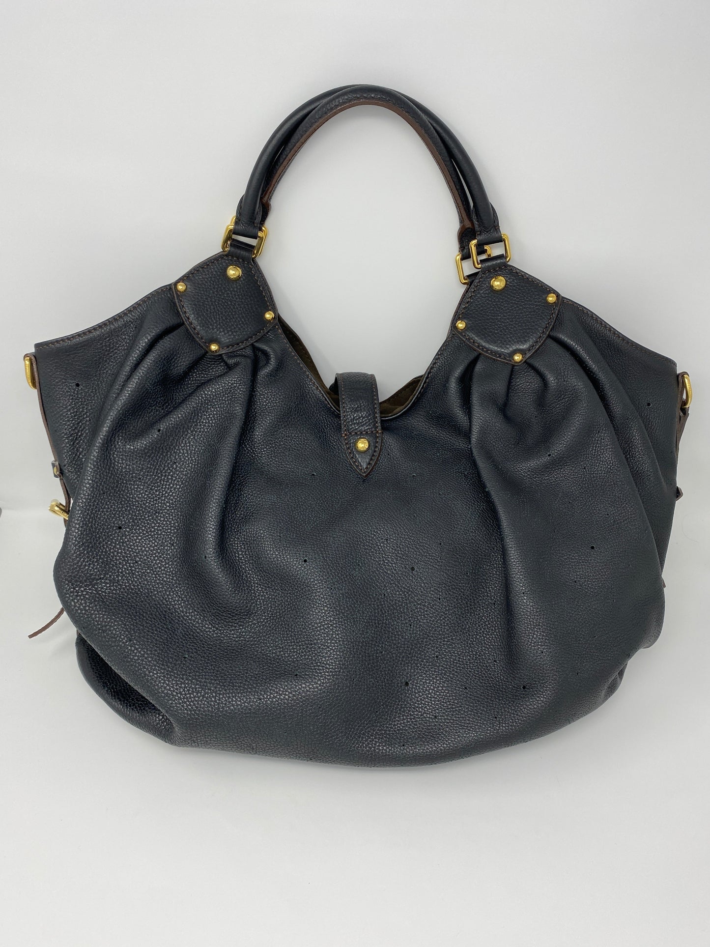 LOUIS VUITTON MAHINA XL BLACK LEATHER