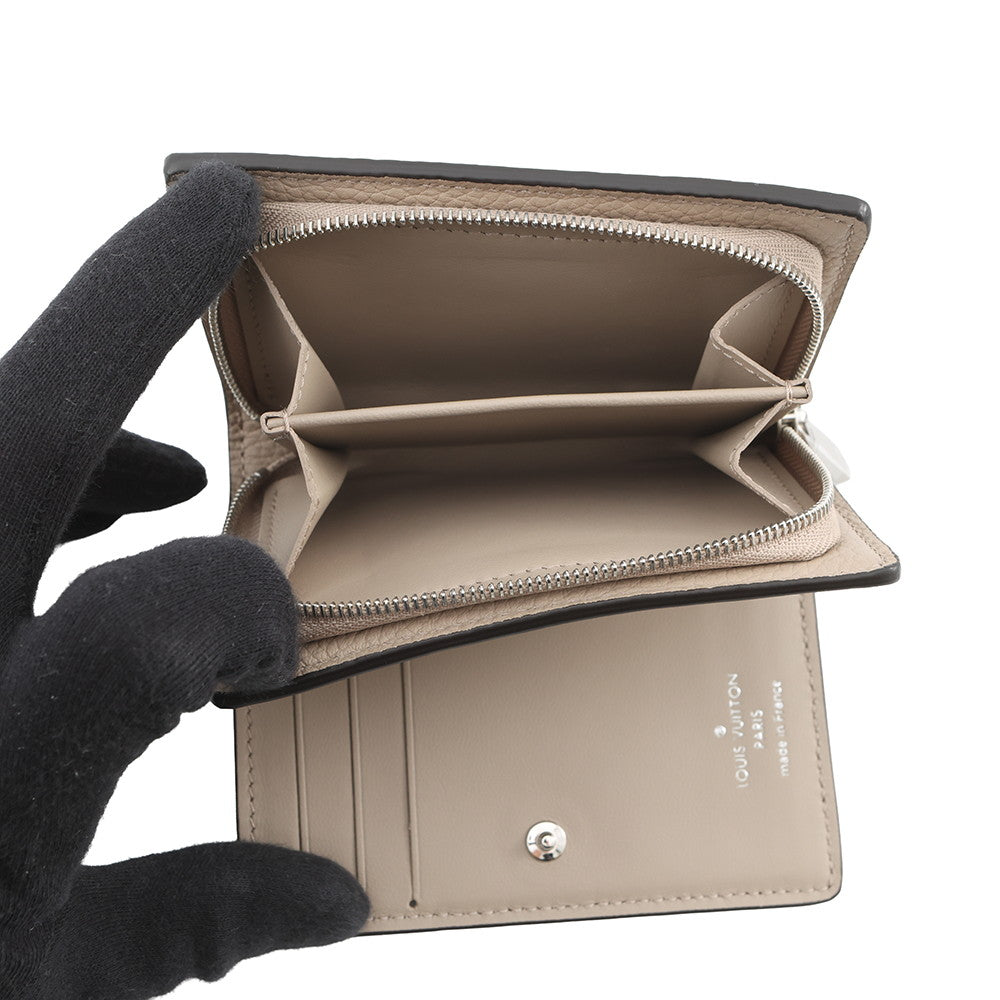 LOUIS VUITTON Portefeuille Clare GaletM80817 Monogram Mahina